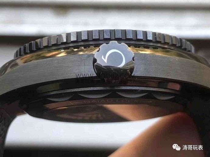 VS Factory Omega Deep Black Seamaster Planet Ocean 600M seramik saat nasıl? Orijinalle karşılaştırmalı inceleme var mı? — 8. fotoğraf