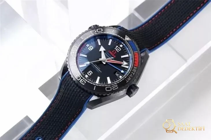VS Factory Omega Deep Black serisinin kaç modeli var? Yeni Zelanda Takımı kırmızı-mavi versiyonu, tam seramik 8906 mekanizmasıyla nasıl? - Arka Kapak ve Mekanizma Detayı