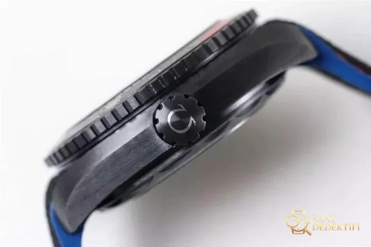 VS Factory Omega Deep Black serisinin kaç modeli var? Yeni Zelanda Takımı kırmızı-mavi versiyonu, tam seramik 8906 mekanizmasıyla nasıl? - Klips Kilidi ve Lazer Damgalar