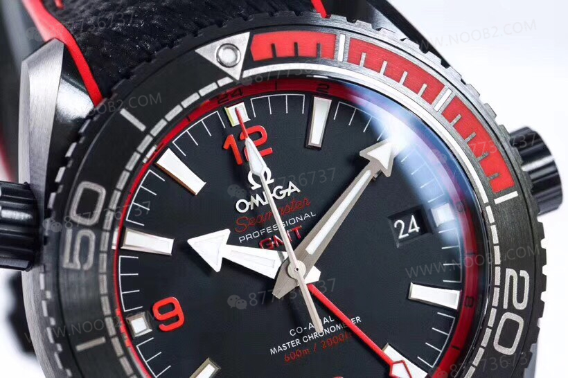 VS Factory Omega Deep Sea of Red Seamaster 600 tam seramik saatin işçiliği nasıl? — 7. fotoğraf