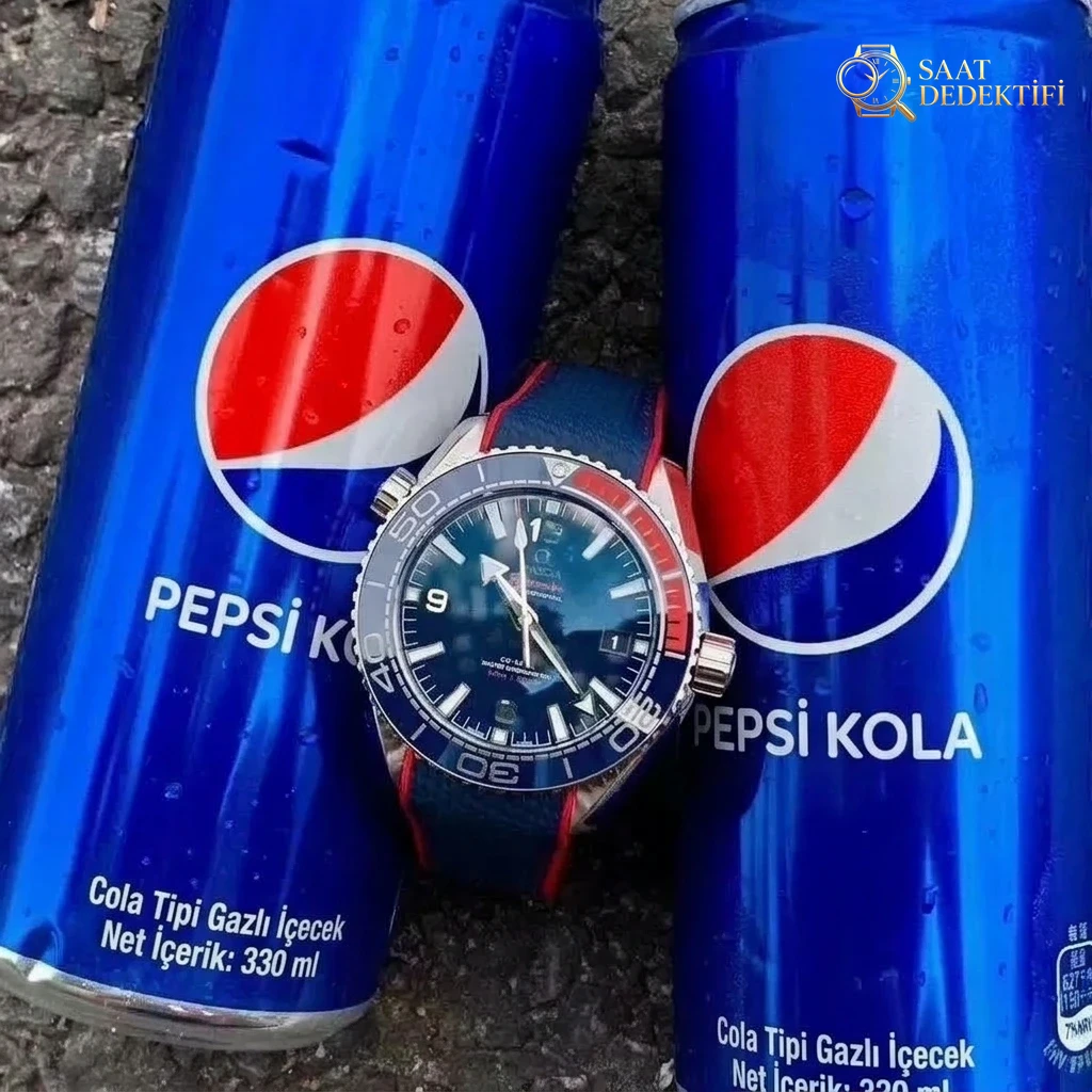 VS Factory Omega Pepsi bezelli Seamaster Planet Ocean 600 olimpiyat versiyonu 8900 mekanizmalı replika saat nasıl? - Arka Kapak ve Mekanizma Detayı
