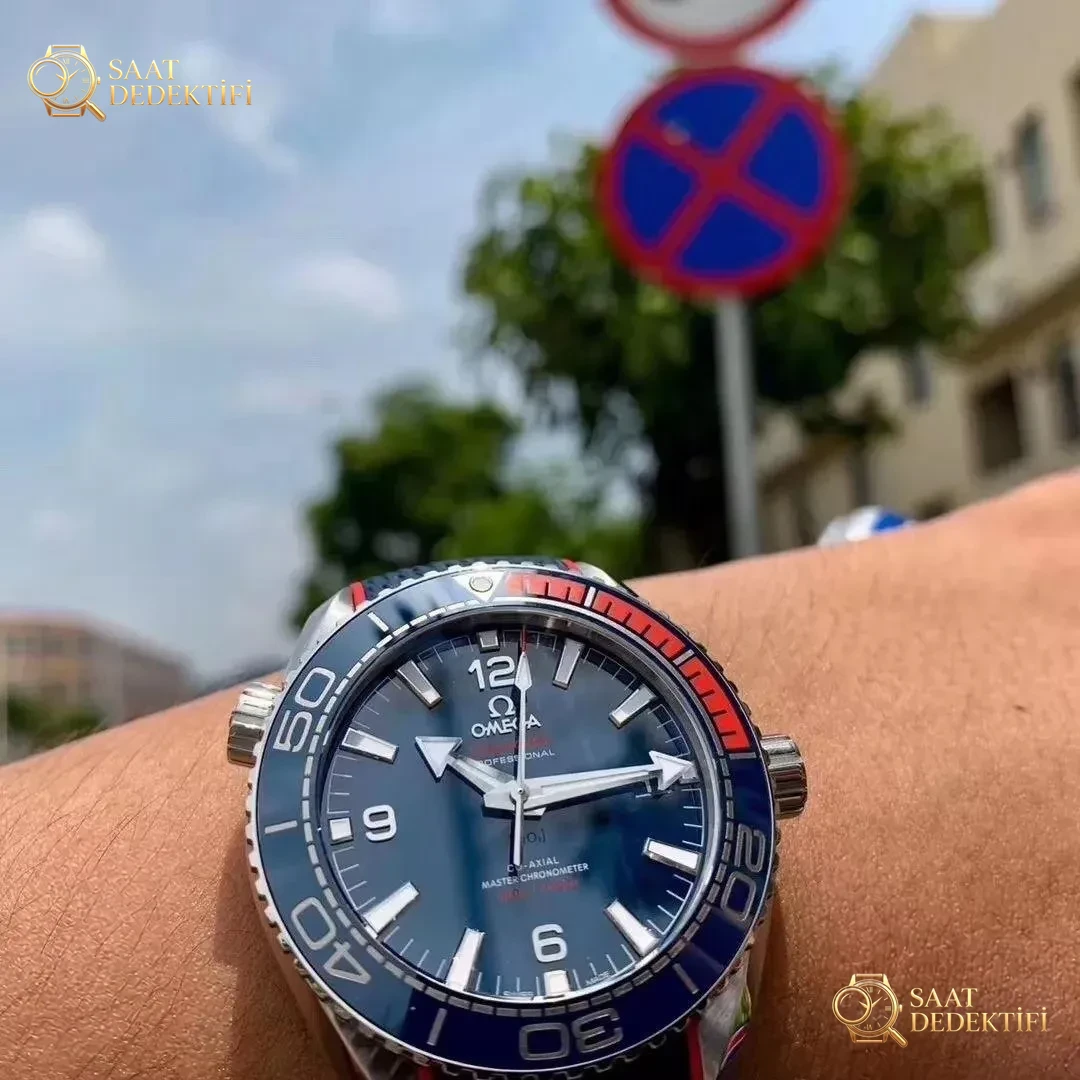 VS Factory Omega Pepsi bezelli Seamaster Planet Ocean 600 olimpiyat versiyonu 8900 mekanizmalı replika saat nasıl? - Bilezik, Toka ve Klips Mekanizması