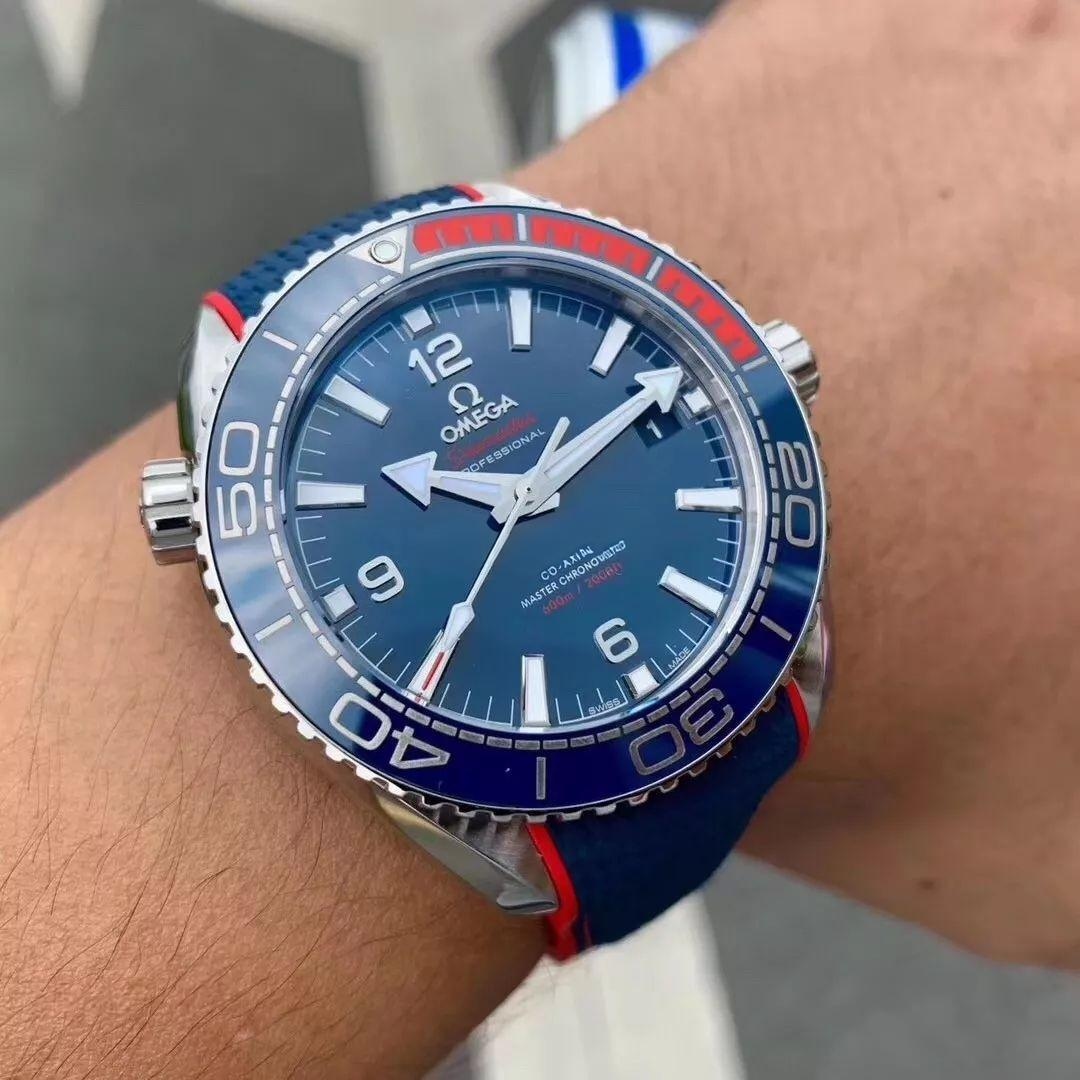 VS Factory Omega Pepsi bezelli Seamaster Planet Ocean 600 olimpiyat versiyonu 8900 mekanizmalı replika saat nasıl? — 7. fotoğraf