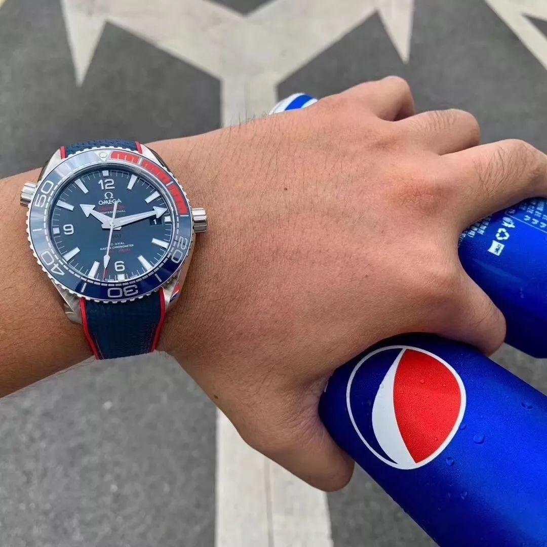 VS Factory Omega Pepsi bezelli Seamaster Planet Ocean 600 olimpiyat versiyonu 8900 mekanizmalı replika saat nasıl? — 8. fotoğraf