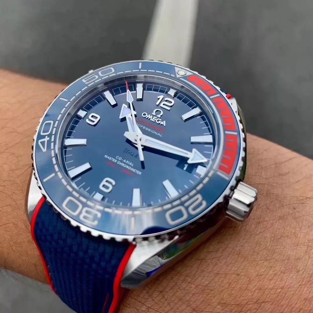 VS Factory Omega Pepsi bezelli Seamaster Planet Ocean 600 olimpiyat versiyonu 8900 mekanizmalı replika saat nasıl? — 10. fotoğraf