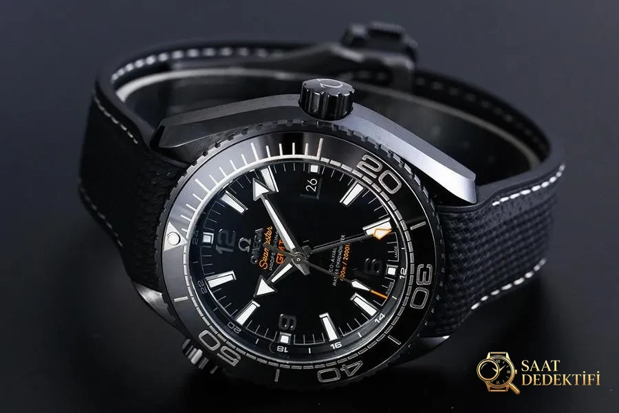 VS Factory Omega Planet Ocean 600M serisi Deep Black saat incelemesi - Kadran Detayı ve Bezel İşçiliği