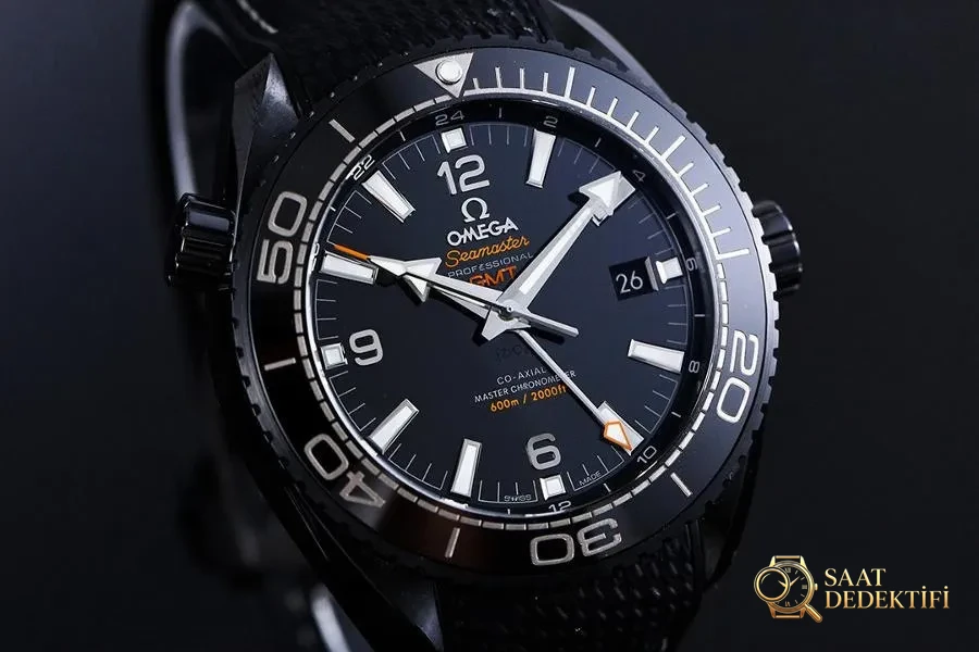 VS Factory Omega Planet Ocean 600M serisi Deep Black saat incelemesi - Kasa Profili ve Kurma Kolu İncelemesi