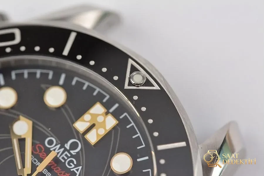 VS Factory Omega Replika Saat Piyasa Versiyonlarıyla Karşılaştırma - Seamaster 300 James Bond Limitli Sürüm - Bilekte Duruş ve Kasa Orantısı
