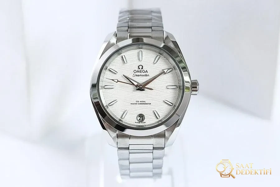 Omega Aqua Terra VS Factory Review - Front View and Case Design