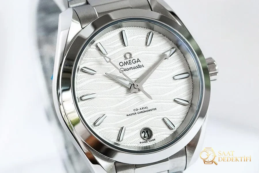 VS Factory Omega Seamaster 150 wave white replica wristwatch - 34 mm model - Dial Detail and Bezel Workmanship