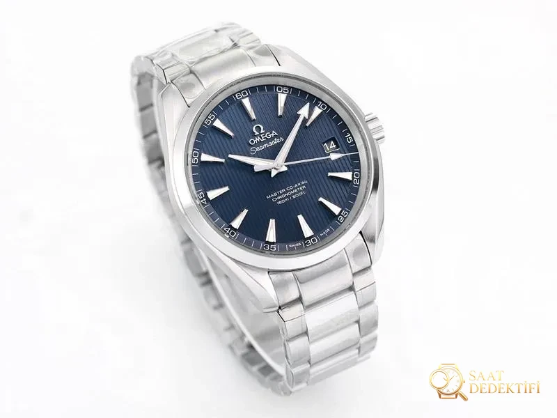 VS Factory Omega Seamaster 150 Vertical Teak Cadran bleu foncé Réplique de montre - VS Watch - Profil du boîtier et examen de la couronne