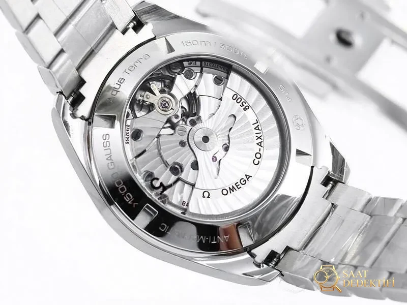 VS Factory Omega Seamaster 150 dikey tik ağacı gri kadranlı replika saat - VS Watch - Fosfor ve Super-LumiNova Gece Görünümü
