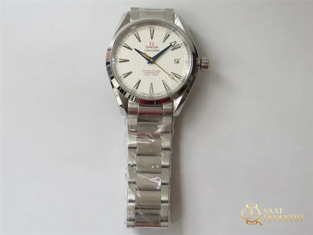 Omega Aqua Terra VS Factory İncelemesi - Ön Görünüm ve Kasa Tasarımı