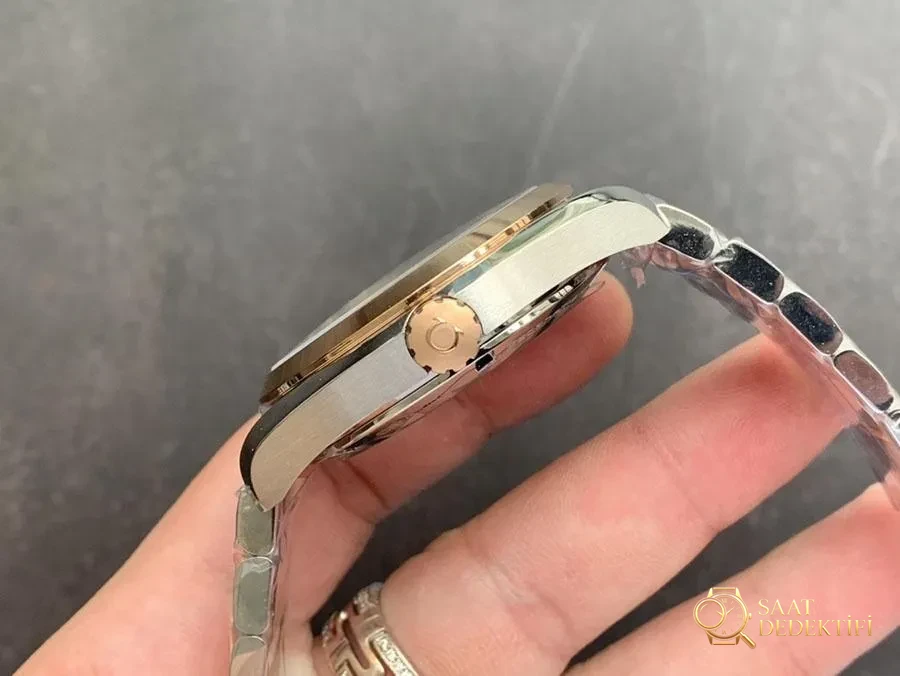 VS Factory Omega Seamaster 150m «GMT Kahve-Gri Kadran» replika kol saati - 231.20.43.22.06.003 - Bilezik, Toka ve Klips Mekanizması