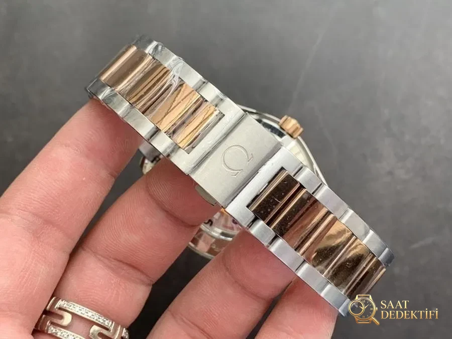VS Factory Omega Seamaster 150m «GMT Kahve-Gri Kadran» replika kol saati - 231.20.43.22.06.003 - Bilekte Duruş ve Kasa Orantısı