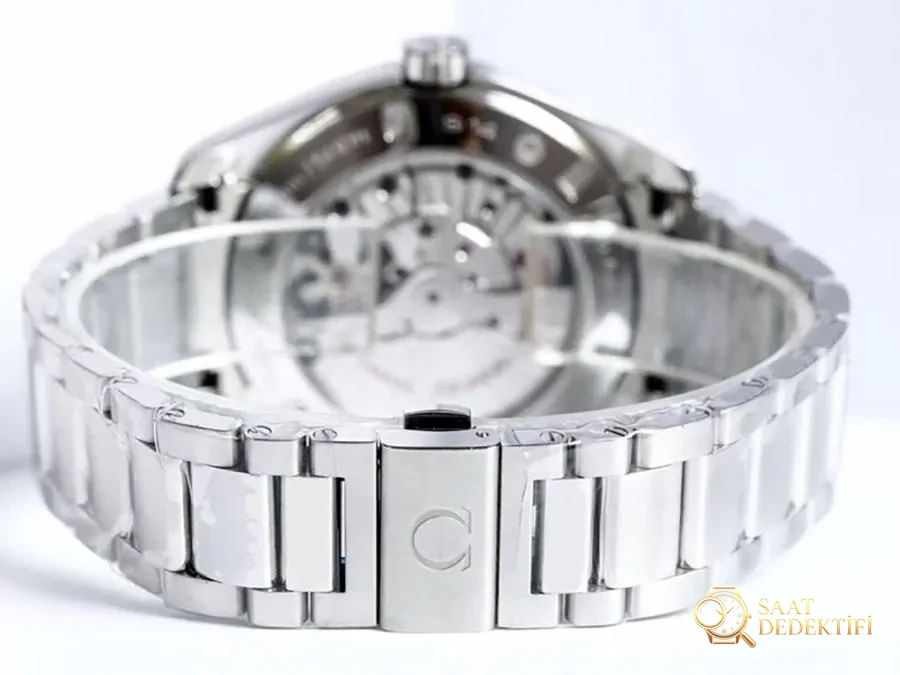 VS Factory Omega Seamaster 150M «GMT Mavi Kadran» replika kol saati - 231.10.43.22.03.001 - Bilekte Duruş ve Kasa Orantısı