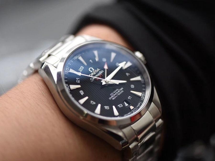VS Factory Omega Seamaster 150M «GMT Siyah Kadran» replika saat - 231.10.43.22.01.001 — 1. fotoğraf