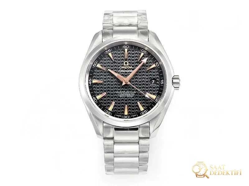 Examen de la réplique de montre Omega VS Factory – Vue de face et conception du boîtier