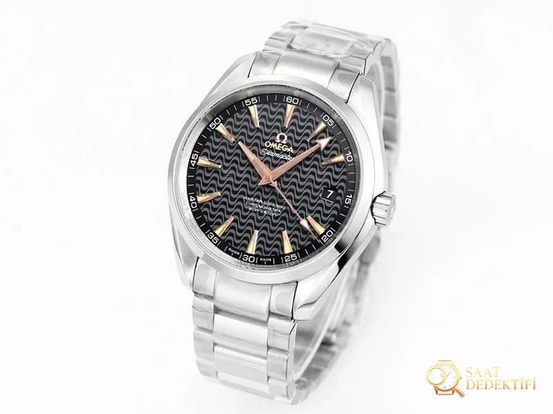 VS Factory Omega Seamaster 150M Rio réplique de montre à cadran noir - VS Watch - Détail du cadran et finition de la lunette