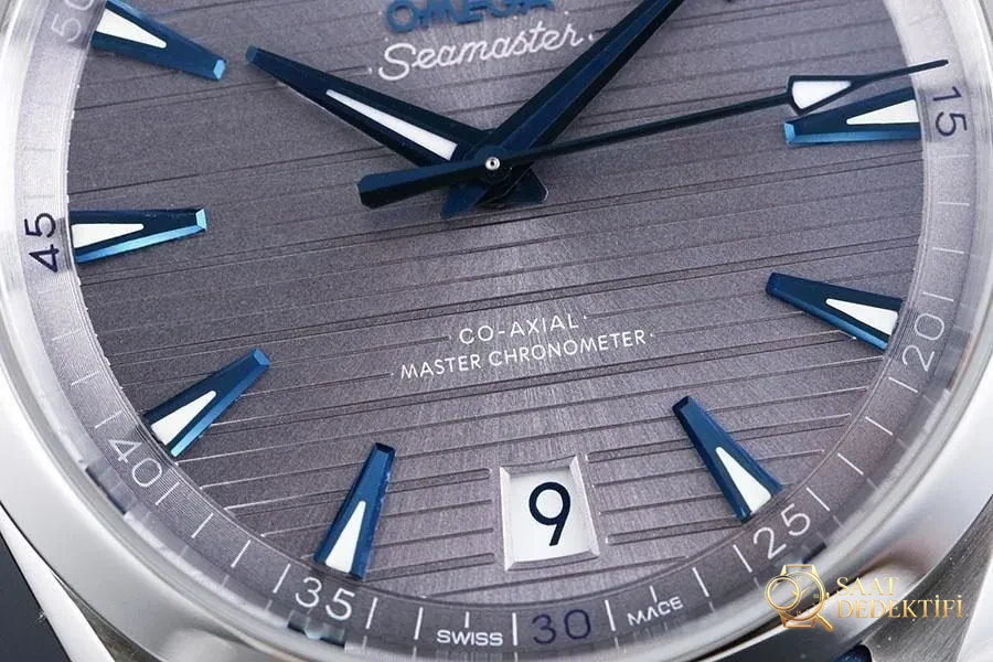 VS Factory Omega Seamaster 150M tik ağacı gri kadran mavi akrep-yelkovan replika kol saati-VS Saat - Arka Kapak ve Mekanizma Detayı