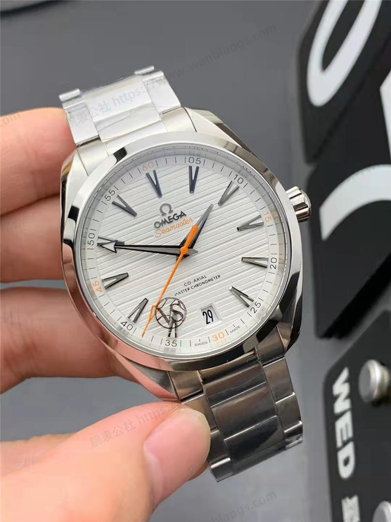 VS Factory Omega Seamaster 150m Tik Ağacı Kadranlı Saat İncelemesi — 2. fotoğraf