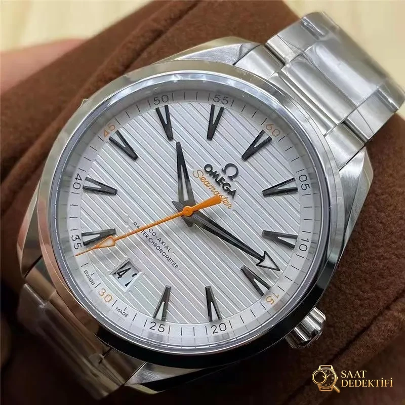 VS Factory Omega Seamaster 150m Tik Ağacı Kadranlı Saat İncelemesi - Makro Kadran ve İndeks İşçiliği
