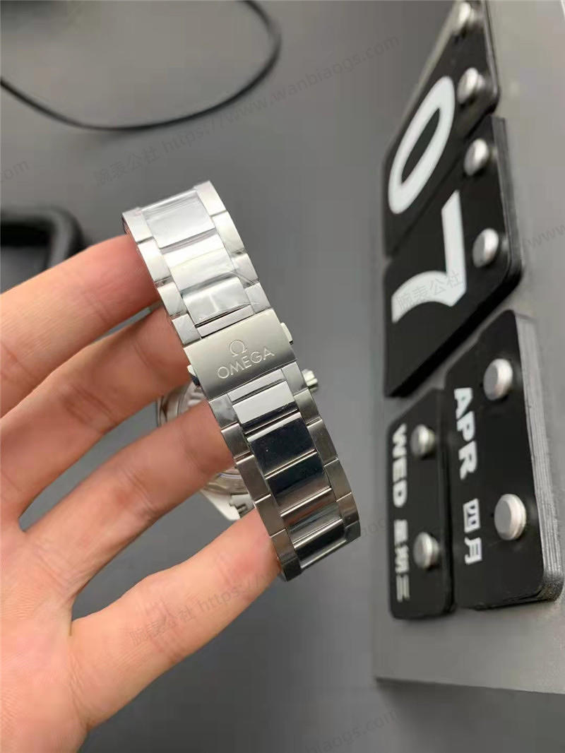 VS Factory Omega Seamaster 150m Tik Ağacı Kadranlı Saat İncelemesi — 8. fotoğraf