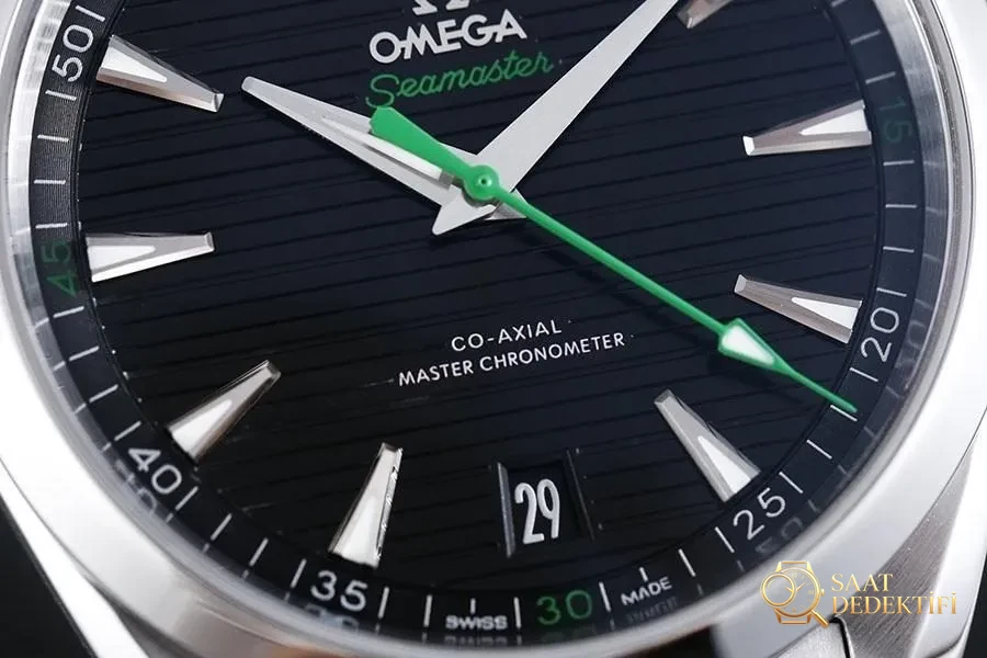 VS Factory Omega Seamaster 150M tik ağacı siyah kadran yeşil akrep-yelkovan replika kol saati - VS saat - Arka Kapak ve Mekanizma Detayı