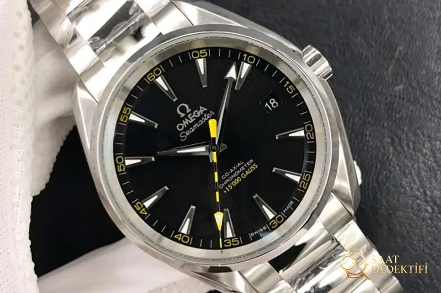 Обзор наручных часов VS Factory Omega Seamaster 150M Yellowjacket — детали циферблата и качество изготовления безеля
