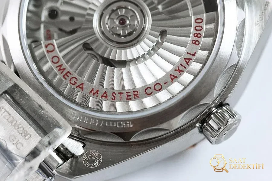 VS Factory Omega Seamaster 150M Réplique de montre-bracelet bleu ciel étoilé - Modèle 34 mm - Phosphore et Super-LumiNova Night View