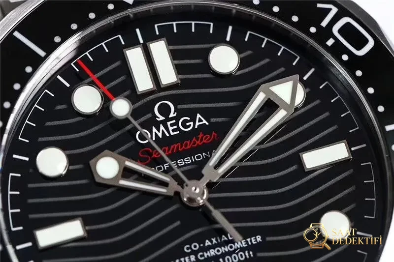 VS Factory Omega Seamaster 300 siyah seramik kadranlı saat incelemesi - Kasa Profili ve Kurma Kolu İncelemesi