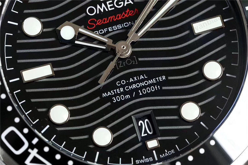 VS Factory Omega Seamaster 300 siyah seramik kadranlı saat incelemesi — 5. fotoğraf