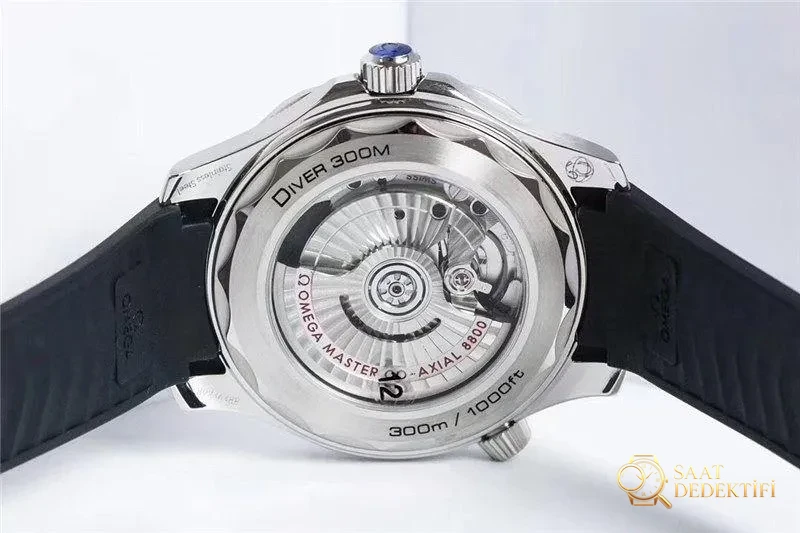 VS Factory Omega Seamaster 300 siyah seramik kadranlı saat incelemesi - Klips Kilidi ve Lazer Damgalar