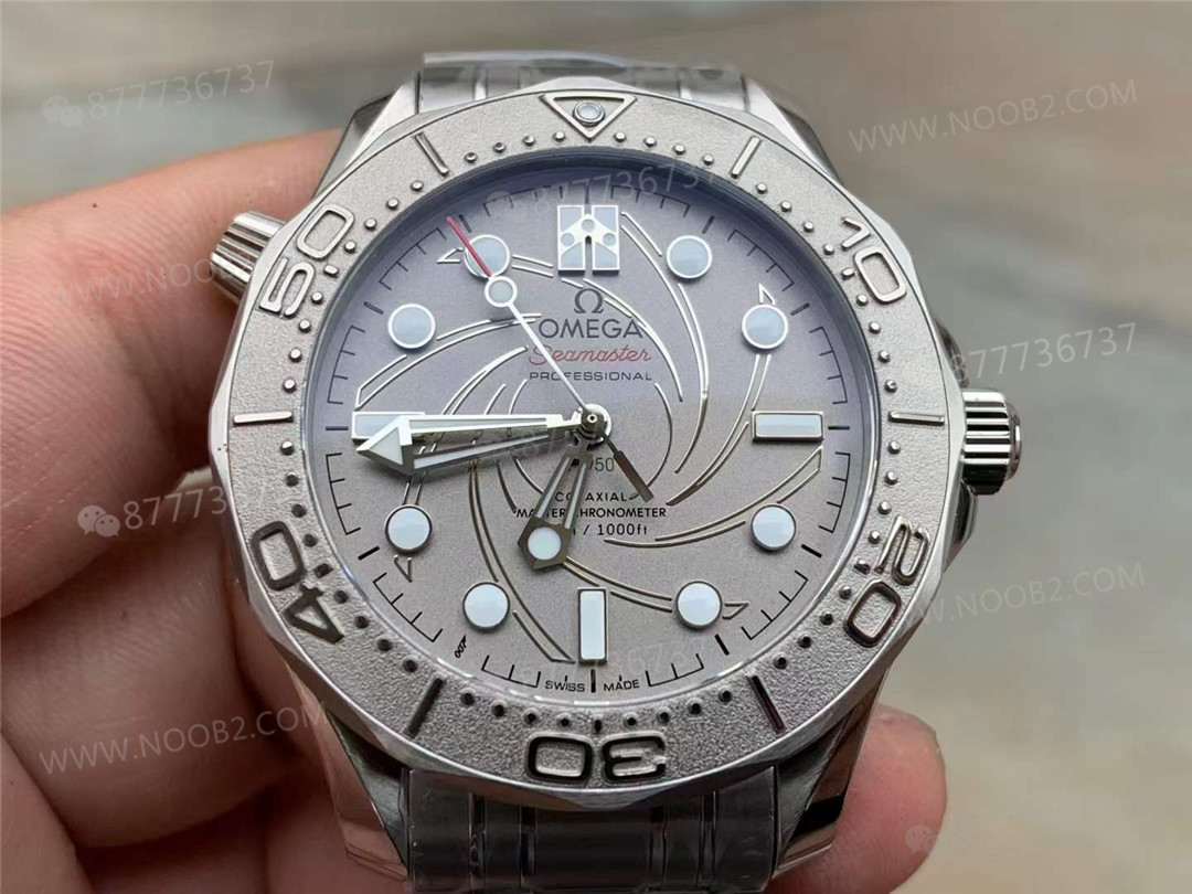 VS Factory Omega Seamaster 300M 007 beyaz altın modelin işçiliği nasıl? — 5. fotoğraf