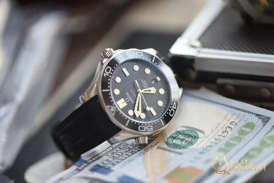 VS Factory Omega Seamaster 300M 007 James Bond neden en üst versiyon sayılıyor? - Kasa Profili ve Kurma Kolu İncelemesi