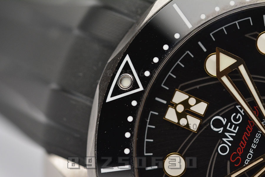 VS Factory Omega Seamaster 300M «007 Limited Edition» Replika Saat - 210.22.42.20.01.003 — 4. fotoğraf