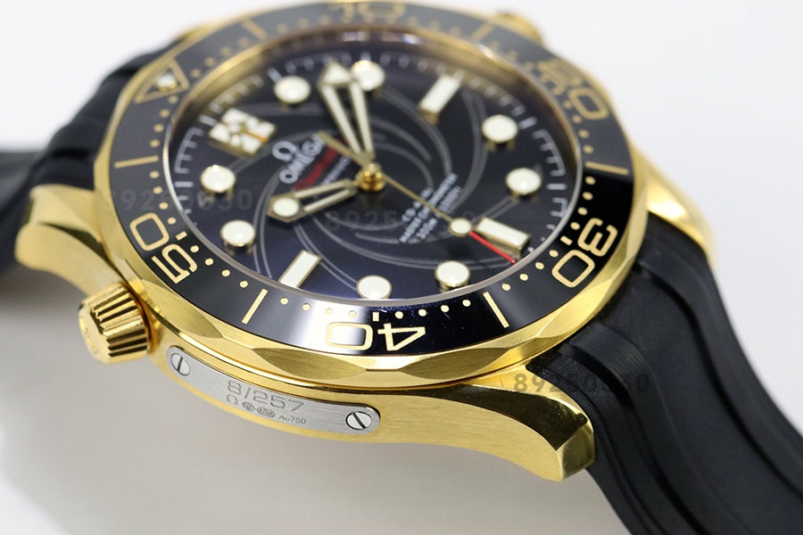 VS Factory Omega Seamaster 300M «007 Limited Edition» Replika Saat - 210.62.42.20.01.001 — 5. fotoğraf