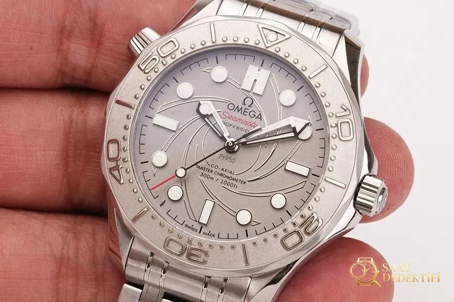 VS Factory Omega Seamaster 300M «007 Serisi» Replika Kol Saati - James Bond Sınırlı Üretim - Kasa Profili ve Kurma Kolu İncelemesi