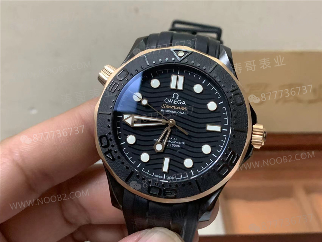 VS Factory Omega Seamaster 300M mat siyah ve roze altın kombininde kusur var mı? — 4. fotoğraf