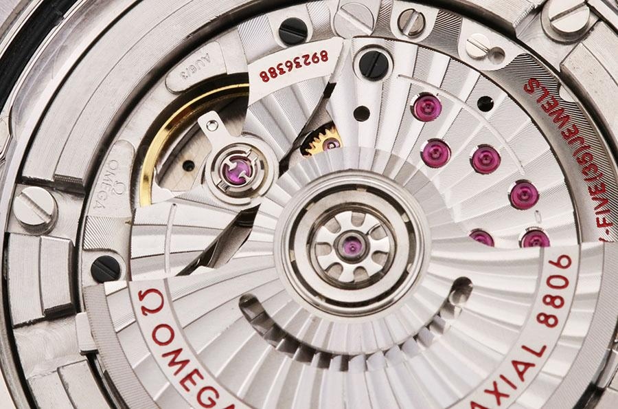 VS Factory Omega Seamaster 300M «Nekton Edition» replika saat - 210.32.42.20.01.002 — 6. fotoğraf