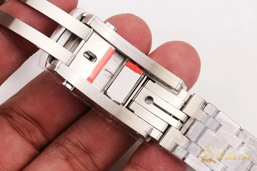 VS Factory Omega Seamaster 300M «Nekton Edition» replika saat - 210.32.42.20.01.002 - Bilekte Duruş ve Kasa Orantısı