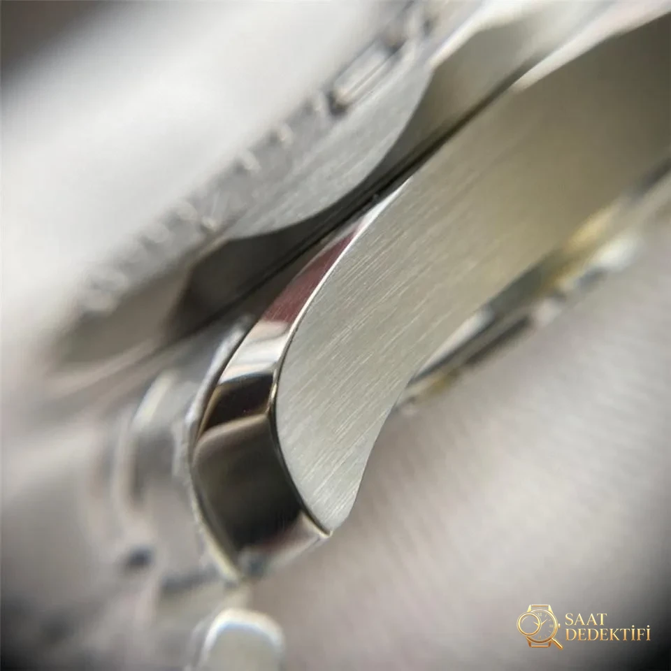 VS Factory Omega Seamaster 300M Nekton tarihsiz yat modeli detaylı gerçek çekim incelemesi - Genel Açı ve Estetik Duruş