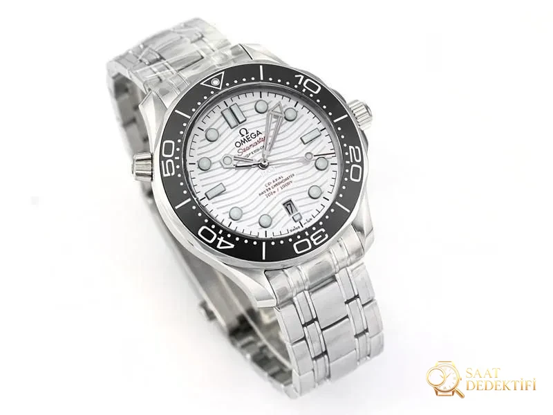 VS Factory Omega Seamaster 300M «Panda Kadran» Replika Kol Saati - VS Saat - Kasa Profili ve Kurma Kolu İncelemesi