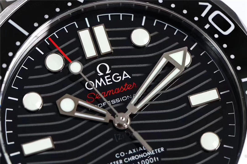 VS Factory Omega Seamaster 300m Seramik Kadran Saat İncelemesi — 5. fotoğraf