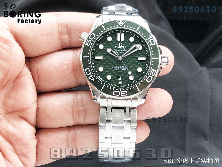 VS Factory Omega Seamaster 300M «Yeşil Su Hayaleti» replika kol saati - 210.30.42.20.10.001 — 2. fotoğraf