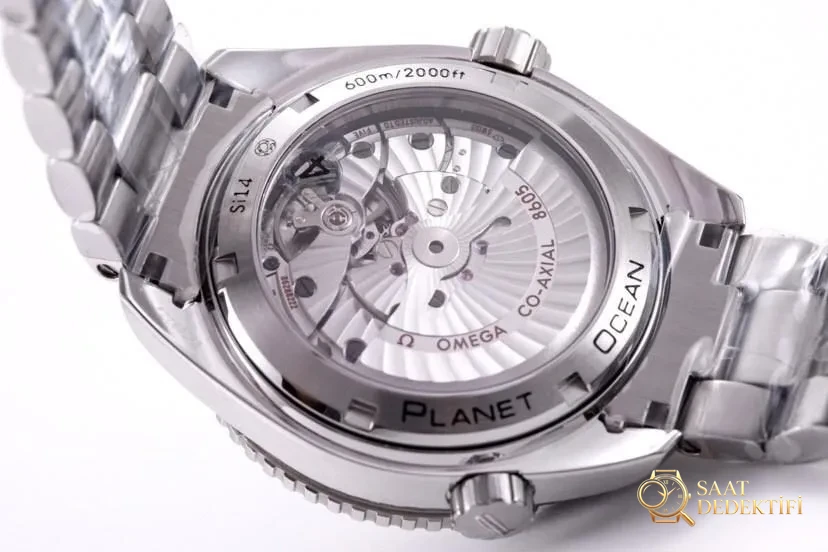 VS Factory Omega Seamaster 600 GMT replika ile orijinalin karşılaştırmalı incelemesi ve çift zaman dilimi fonksiyonu nasıl kullanılır? - Yan Profil ve Kordon Bağlantısı