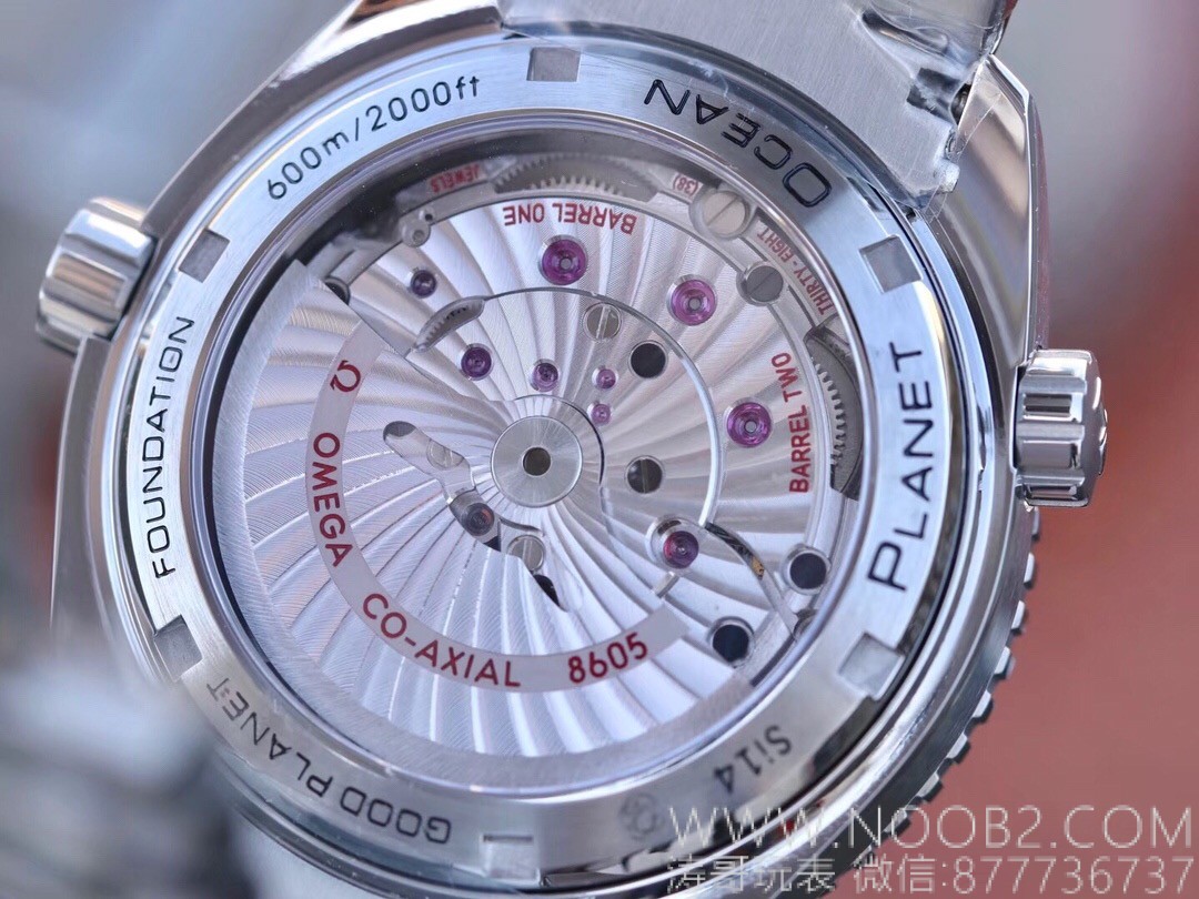 VS Factory Omega Seamaster 600 GMT replika ile orijinalin karşılaştırmalı incelemesi ve çift zaman dilimi fonksiyonu nasıl kullanılır? — 12. fotoğraf
