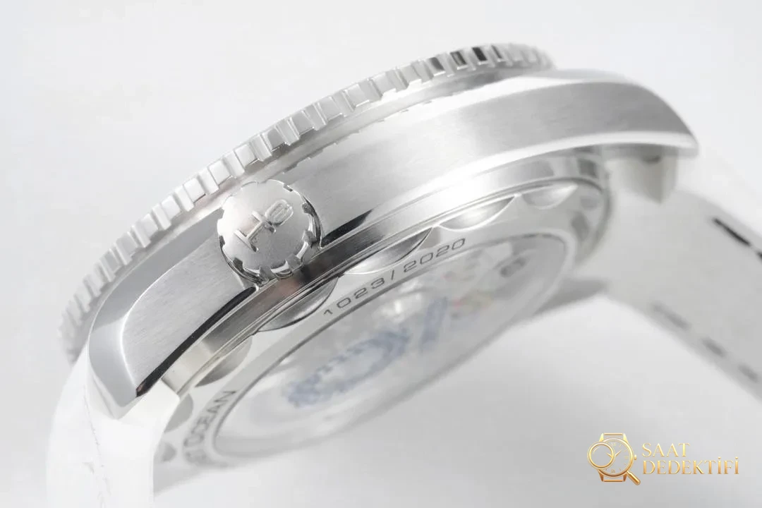 VS Factory Omega Seamaster 600 Kadın Kol Saati - Tokyo Olimpiyatları Limitli Sürüm - Tepe Koruması ve Ayar Fonksiyonu