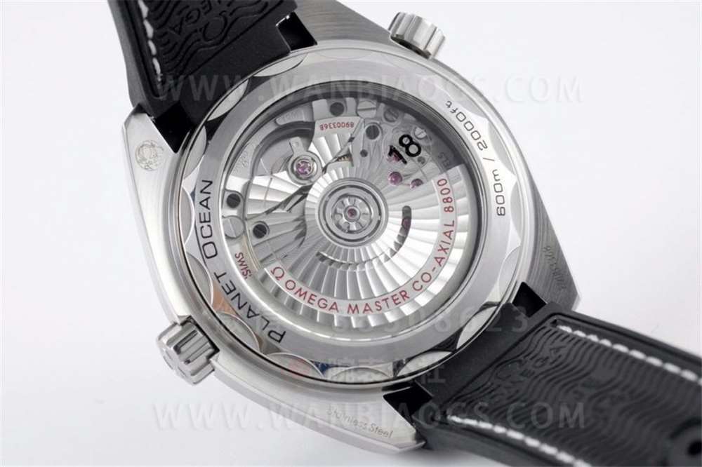 VS Factory Omega Seamaster 600 kadın seramik saat incelemesi - Seamaster'ların Chanel'i — 7. fotoğraf