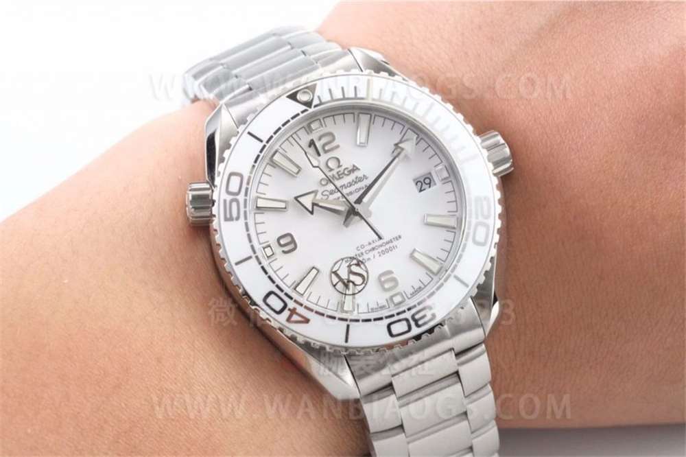 VS Factory Omega Seamaster 600 kadın seramik saat incelemesi - Seamaster'ların Chanel'i — 11. fotoğraf
